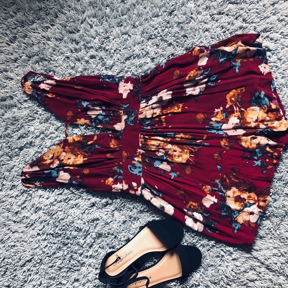 Romper🌹 - Picture 3 of 3